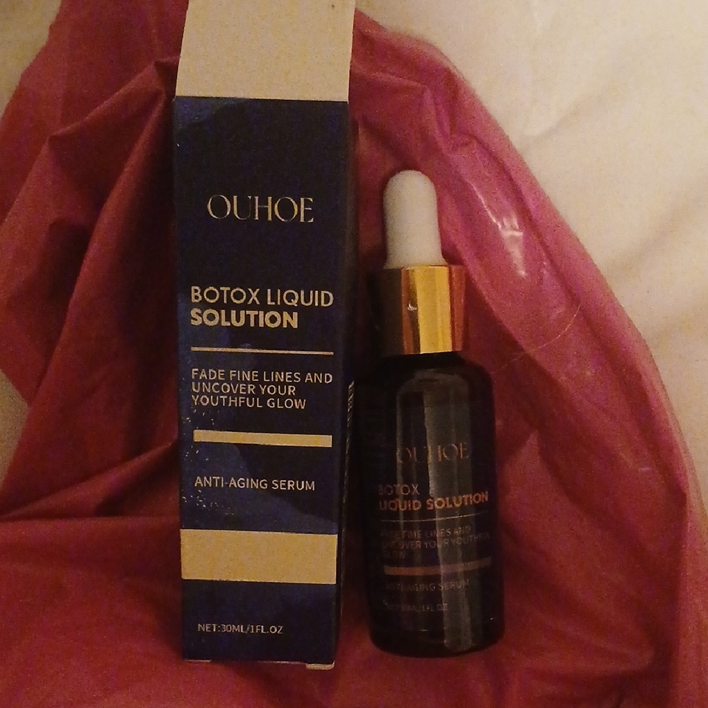 Botox Liquid Solution Anti-Aging Serum - Gold and Black